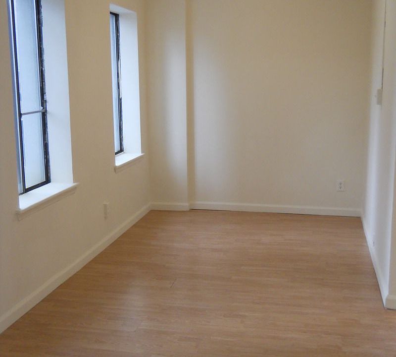 2nd image of 300 E 96th St APT 5E