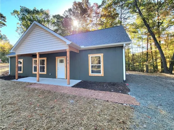 188 8th Ave, New London, NC 28127