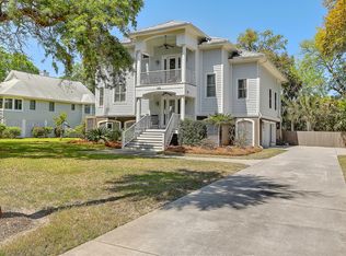 229 Forest Trl, Isle Of Palms, SC 29451