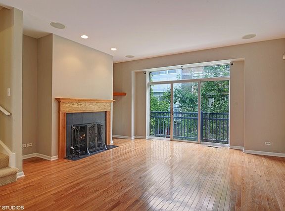 2nd image of 1812 N Rockwell St Unit C