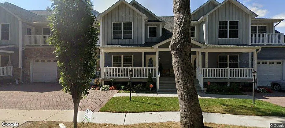 4 bed, 2322 sqft, $3,400 — Photo 1