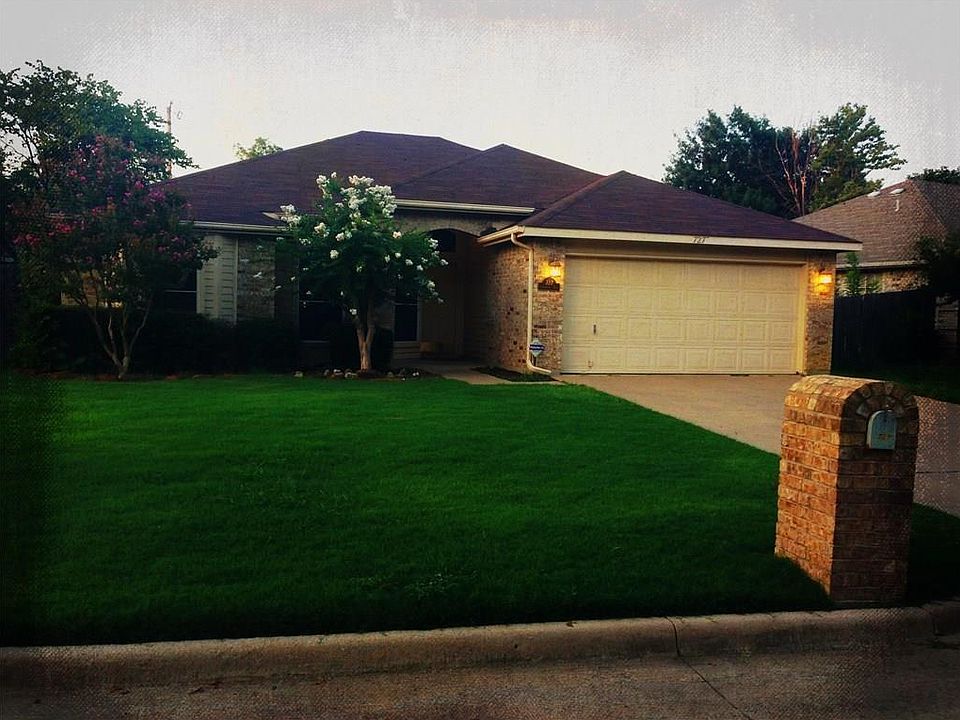1st image of 727 Summerwood Dr