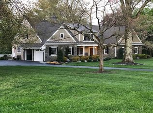 437 Green Hill Ln, Berwyn, PA 19312