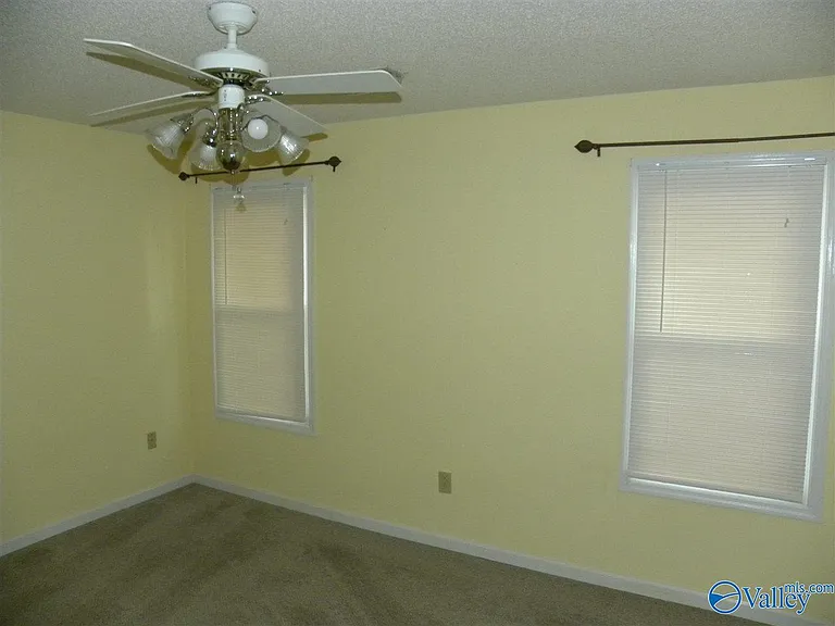 104 Prairie Ct — Photo 14