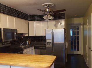 36 N Dee Rd, Park Ridge, IL 60068