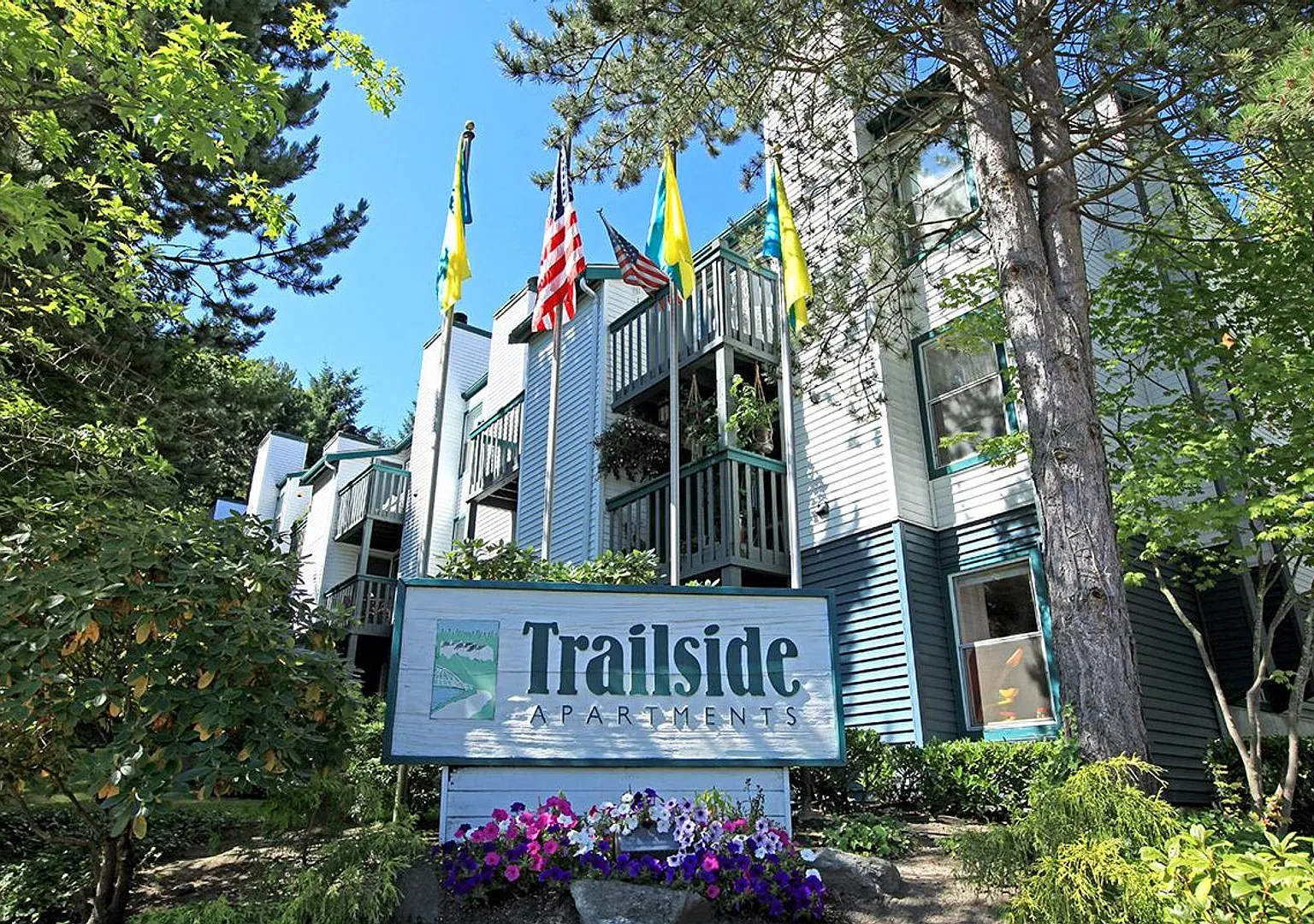 Trailside — Photo 2