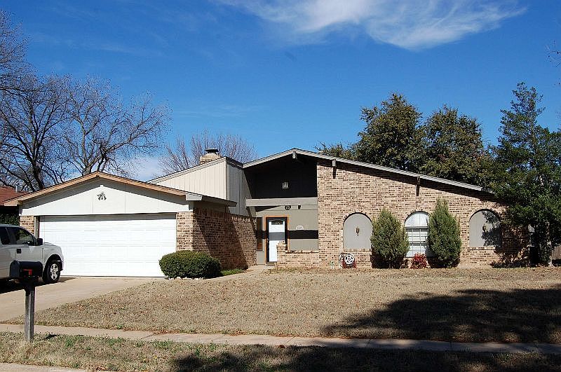 1st image of 1625 Brookhaven Cir