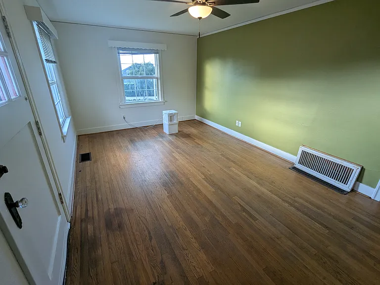 1310 Parker Pl — Photo 6