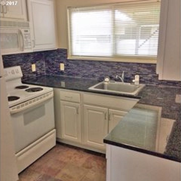 2nd image of 1861 G St
