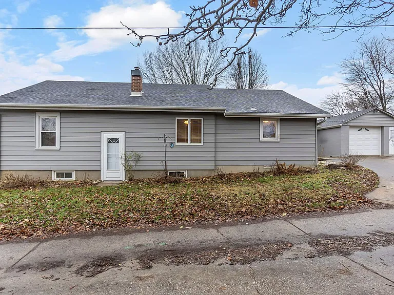 223 Daisy Ave — Photo 22