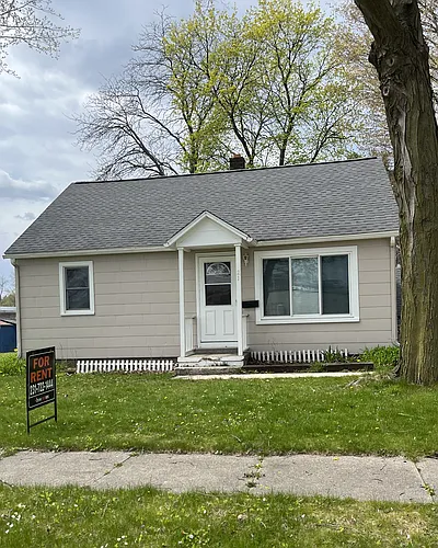 21 Gibson Ave Photo 1