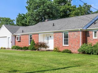 10 Trimmer Ln, Westfield, MA 01085