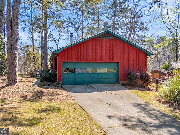 4th image of 185 Live Oak Pl