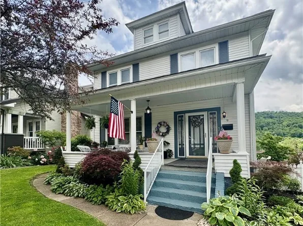 9 Poplar St, Bridgeport, OH 43912