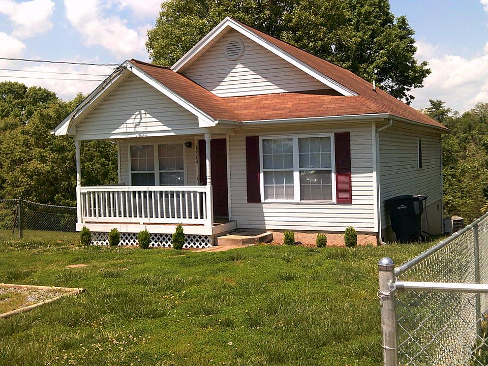 1st image of 1714 Wallace Ave NE