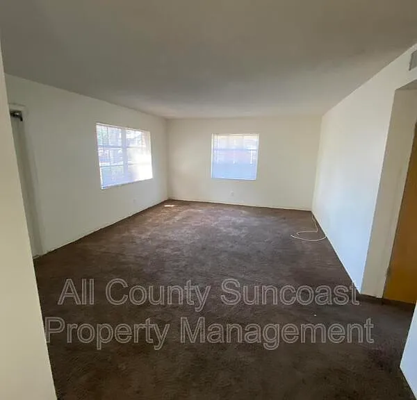 935 34th Ave N #1 — Photo 7