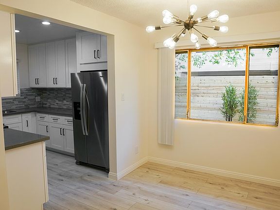 2nd image of 849 S Plymouth Blvd #6