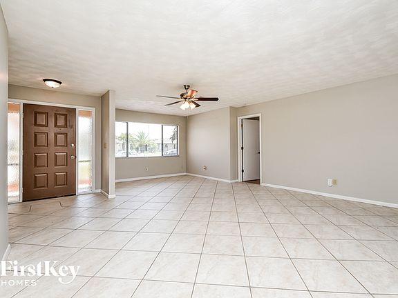2nd image of 116 NE 20th Ct