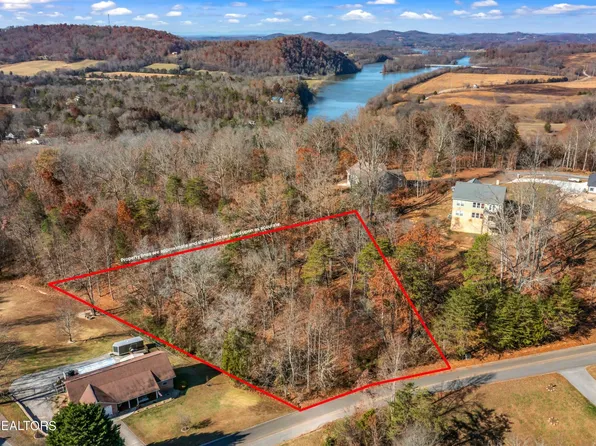 1836 Big Buck Ln, Sevierville, TN 37876