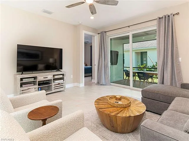 3 bed, 2.0 bath, 1503 sqft, $6,500 — Photo 2