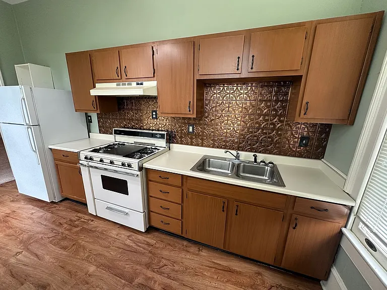 743 Orange St #4 — Photo 8