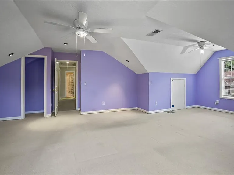 2224 Eagles Nest Cir — Photo 26