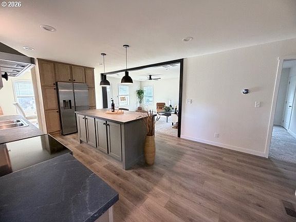 2nd image of 63591 N Jade Rd