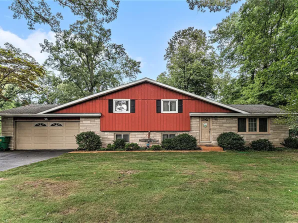 26316 Redfield St, Edwardsburg, MI 49112