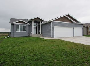 6589 56th Ave S, Fargo, ND 58104