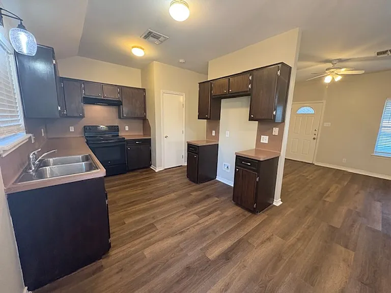 13205 Seadog Cir — Photo 12