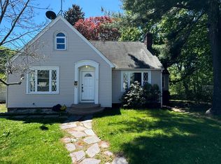 44 Tuttle Pl, East Haven, CT 06512