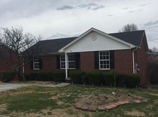 181 McGowan Ave, Bardstown, KY 40004