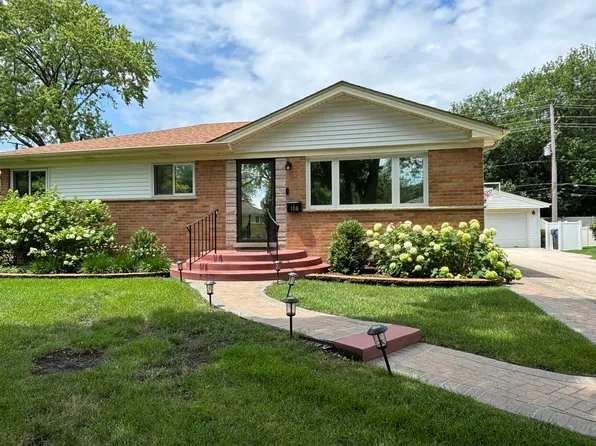 108 Audrey Ln, Mount Prospect, IL 60056