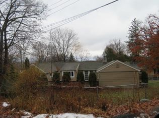 17 Oak Tree Ln, Sparta, NJ 07871