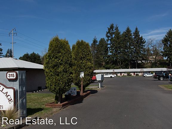 3rd image of 315 125th St S APT P