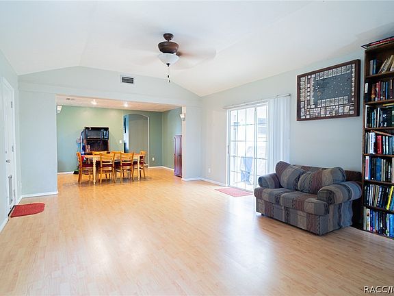 4th image of 707 Howard St