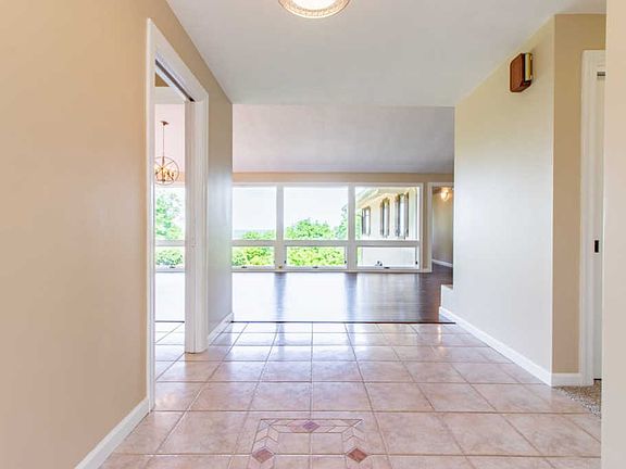 4th image of 6936 N Upper Skyline Dr