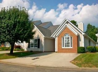 17 Cedar Knoll Dr, Greensboro, NC 27407