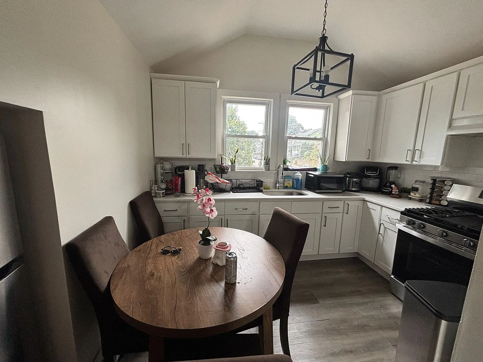 423 Union Ave — Photo 1