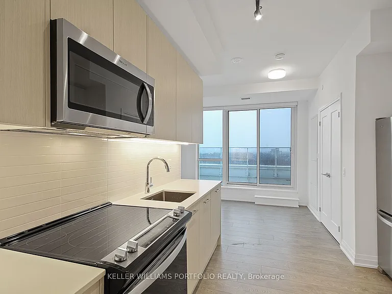 286 Main St #914 — Photo 5