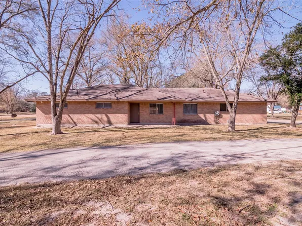 365 Fm 247 Rd, Huntsville, TX 77320