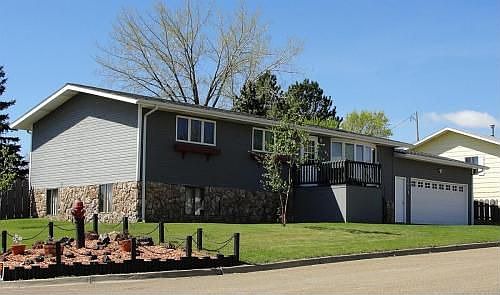 1st image of 401 6th Ave NW