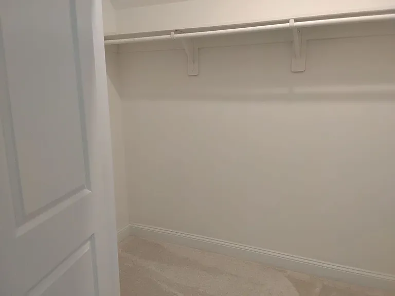 223 Taylorwood Dr — Photo 32