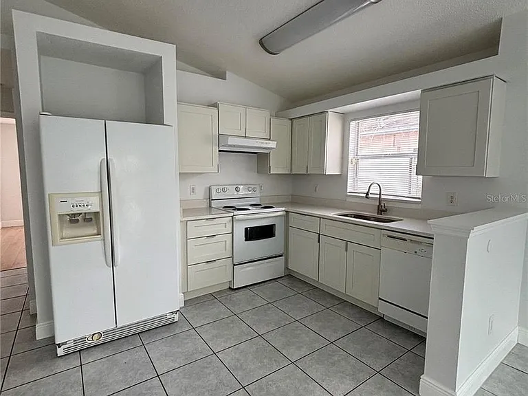 933 Vista Palma Way — Photo 2