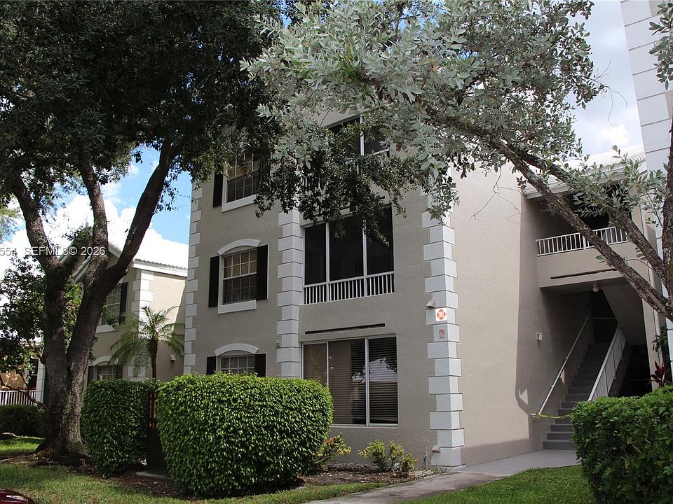 1st image of 2831 N Oakland Forest Dr APT 112