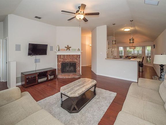 5th image of 9024 Hampton Ct