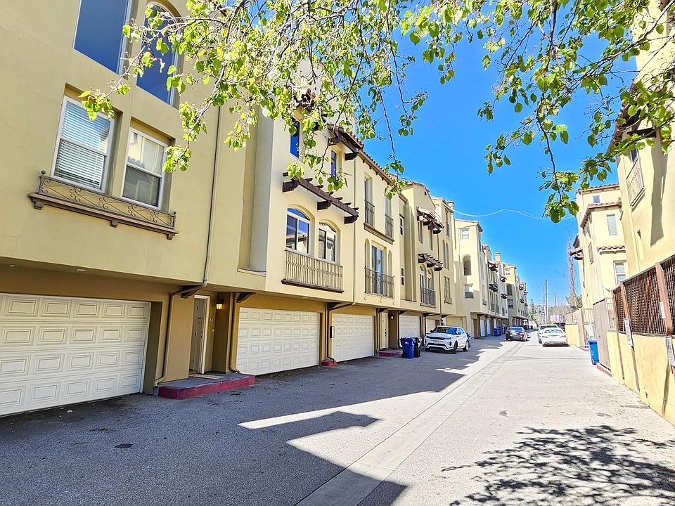 1st image of 23128 Sherman Pl #B04