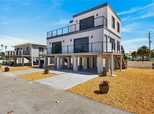 71 Mango St, Fort Myers Beach, FL 33931