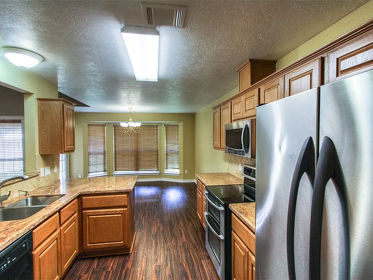 1508 Bluefield Ct — Photo 7