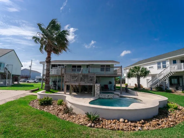 1417 8th St, San Leon, TX 77539